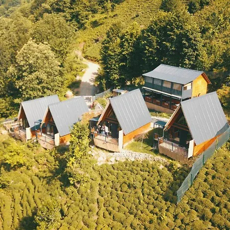 Komilo Vadi Bungalov 1 Ризе